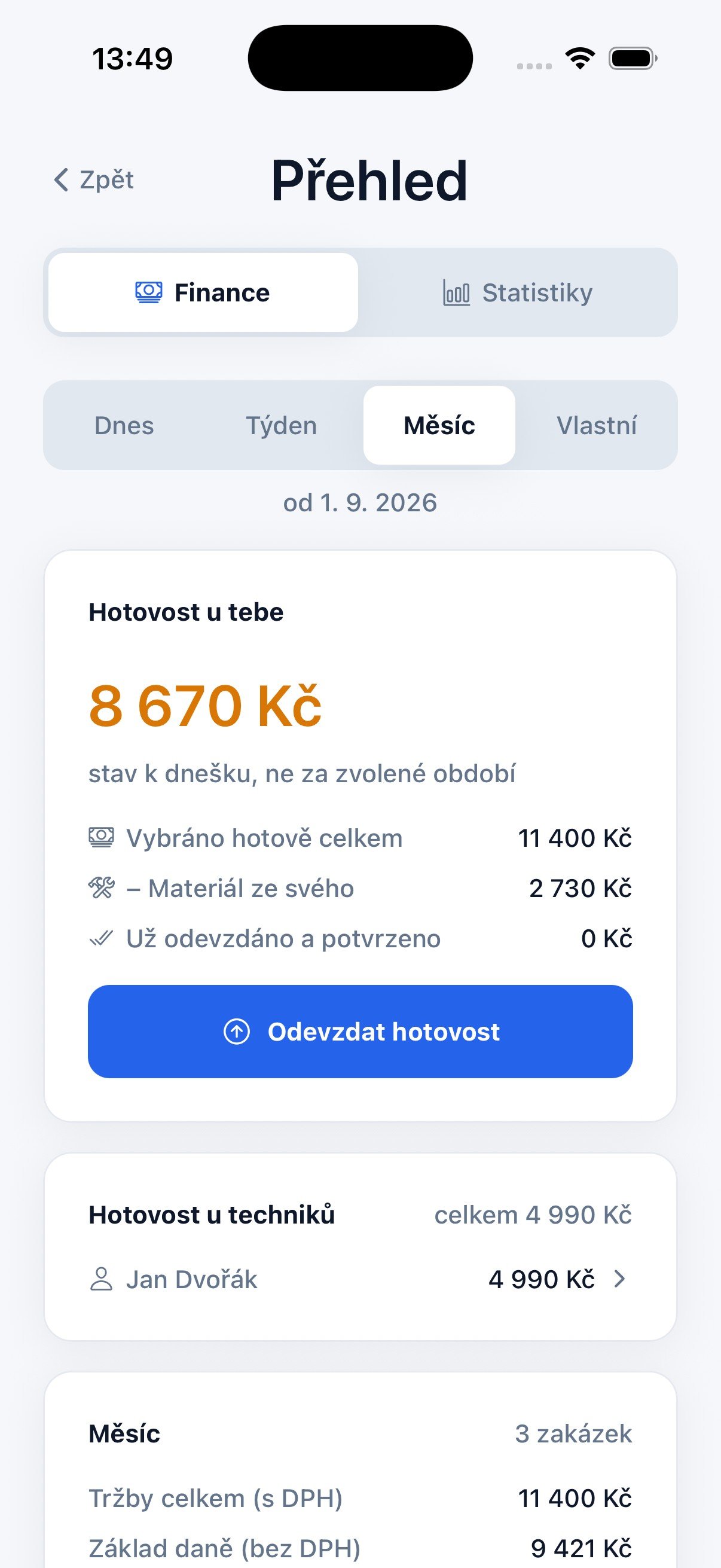 Peněženka v Keyup — hotovost u technika, materiál ze svého a odevzdání